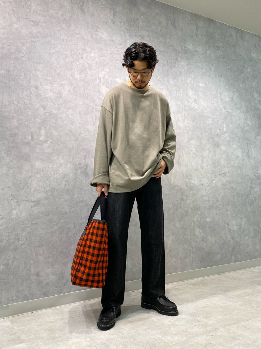 「orcival、THEUNION、Paraboot、BRADY」｜「ORCIVALの【ORCIVAL】コットンロード BIGTシャツ MEN（Tシャツ/カットソー、ベージュ系）」を使った、imutaさん（メンズ・178cm）の秋コーディネートの1枚目の写真