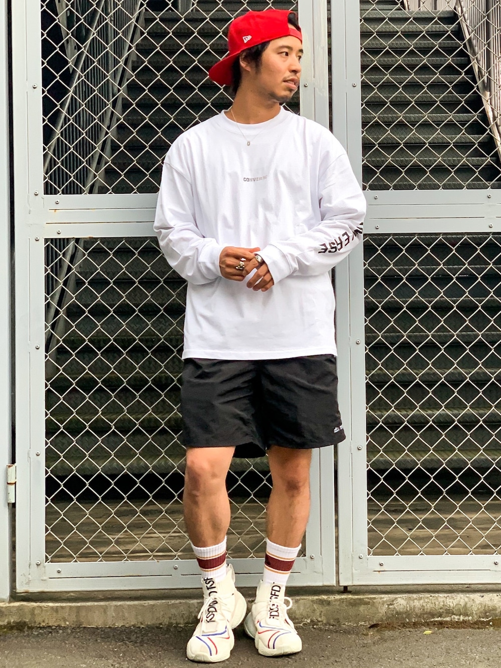 「休日スタイル、ロンT、ライトオン、converse、CAMP7、NEW ERA、ストリート、スポーツミックス、スポーティ」｜「NEW ERAのニューエラ キャップ スナップバック 9FIFTY ANGELS COLLECTION MLB ロサンゼルス エンゼルス オブ アナハイム スカーレット NEW ERA 帽子（キャップ、レッド系）」を使った、かねちさん（メンズ・169cm）の夏コーディネートの1枚目の写真
