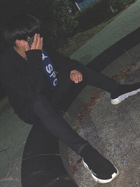 「OY（オーワイ）のアイテム（ニット/セーター、ブラック系）」を使った、takumi130606さん（メンズ・167cm）の冬コーディネート