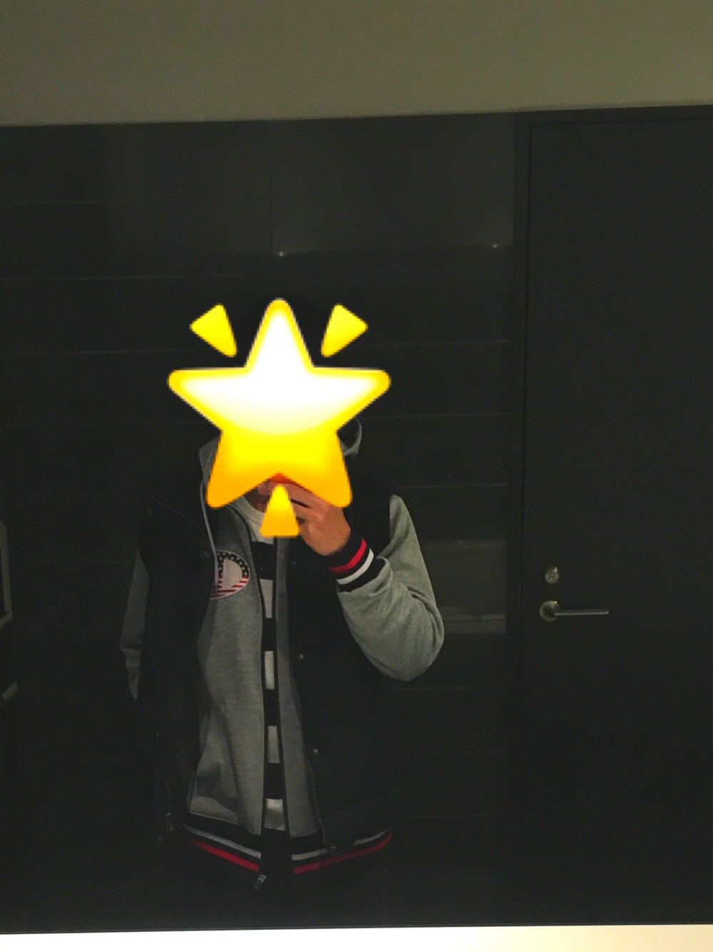 「カジュアル、チャンピオン、スポーツミックス、ユニクロ」｜「ChampionのChampion/チャンピオン/Air Sweat Zip Hoodie（パーカー、グレー系）」を使った、たろうさん（メンズ・160cm）の春コーディネートの1枚目の写真
