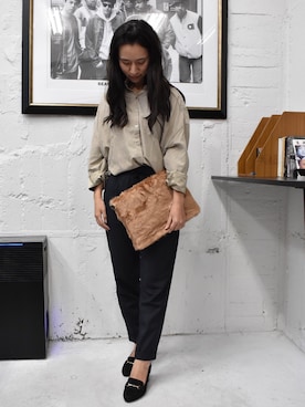 「アイテム（クラッチバッグ）」を使った、RiNcさん（レディース・154cm）の秋コーディネート