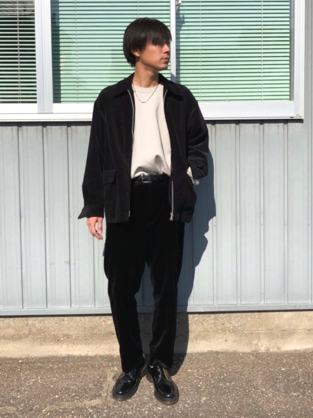 「秋コーデ、おしゃれさんと繋がりたい、秋冬、ootd、黒コーデ、大学生、ALLEGE、MONKEY TIME、08sircus、Dr.Martens」｜「ALLEGEのアイテム（ジャケット/アウター、ブラック系）」を使った、Yjrさん（メンズ・173cm）の秋コーディネートの1枚目の写真