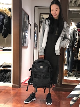 「NEWERA」｜「アイテム（ブルゾン）」を使った、Hana Chuさん（レディース・168cm）の冬コーディネート