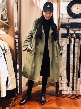 「AVIREX（アヴィレックス）のアイテム（トレンチコート）」を使った、Hana Chuさん（レディース・168cm）の冬コーディネート