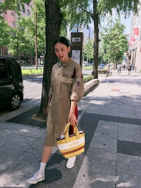 「AVIREX（アヴィレックス）のアイテム（バッグ）」を使った、Hana Chuさん（レディース・168cm）の夏コーディネート