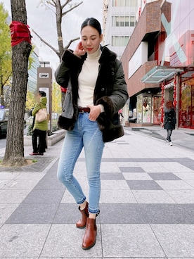 「AVIREX（アヴィレックス）のアイテム（ムートンコート）」を使った、Hana Chuさん（レディース・168cm）の冬コーディネート