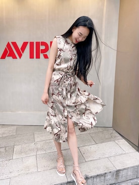 「AVIREX（アヴィレックス）のアイテム（シャツワンピース）」を使った、Hana Chuさん（レディース・168cm）の春コーディネート