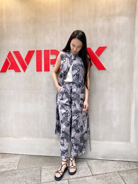 「AVIREX（アヴィレックス）のアイテム（シャツワンピース）」を使った、Hana Chuさん（レディース・168cm）の春コーディネート