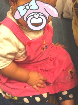 「部屋撮り」｜「アイテム（オールインワン・サロペット）」を使った、nono7mamさん（キッズ・90cm）の春コーディネート