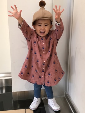 「アイラブCONVERSE」｜「アイテム（ワンピース/ドレス）」を使った、みにょさん（キッズ・90cm）の冬コーディネート