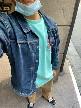 「CALEE（キャリー）のアイテム（チノパンツ）」を使った、飛車角さん（メンズ・180cm）の春コーディネート