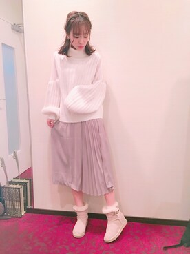 前田希美さんの「アシンメトリープリーツスカート」を使ったコーディネート
