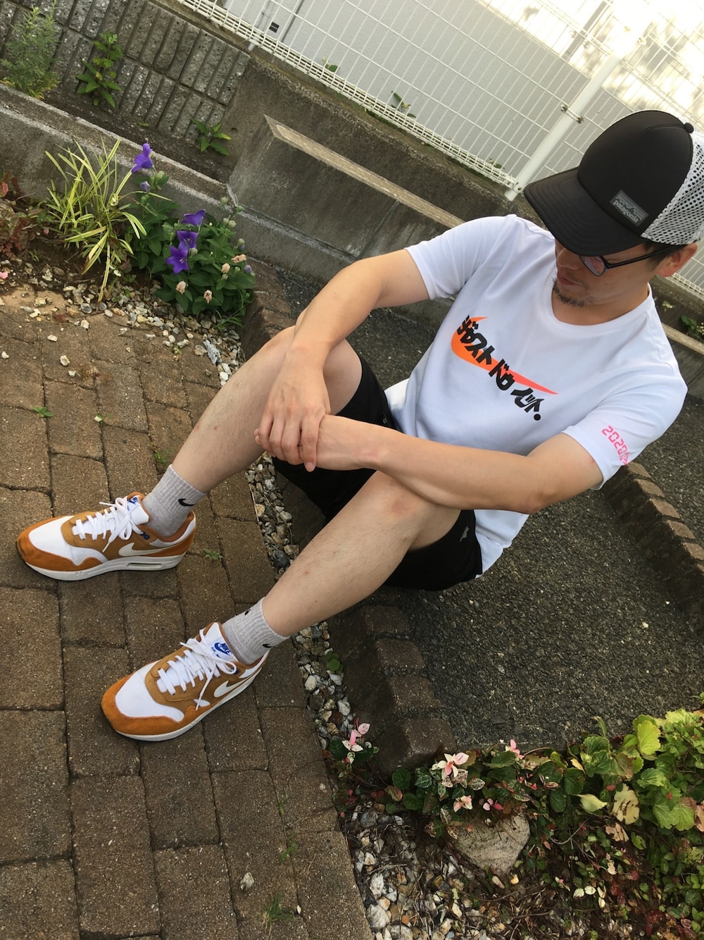 「シンプルコーデ、夏、お洒落さんとつながりたい、休日スタイル、Tシャツ、スニーカーコーデ、ショートパンツ、ナイキ、パタゴニア、いいね、save、フォローお願いします🤑」｜「patagoniaのアイテム（キャップ、ホワイト系）」を使った、垂金権造さん（メンズ・171cm）の夏コーディネートの1枚目の写真