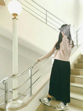 「黒×ピンク」｜「アイテム（スニーカー）」を使った、るん ໒꒱· ﾟさん（レディース・163cm）の冬コーディネート