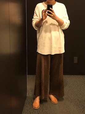 「CHAMULA（チャムラ）のアイテム」を使った、mmmさん（レディース・165cm）の春コーディネート