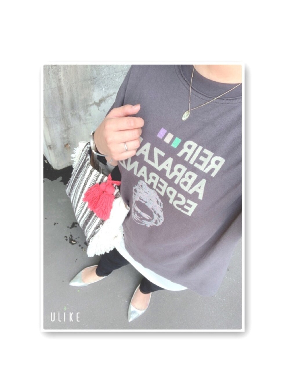 「カジュアルコーデ、モノトーン、チチカカ、おしゃれさんと繋がりたい、お洒落さんとつながりたい、パンプス、デニム、秋のコーデ、ママコーデ、今日のコーデ」｜「チチカカのレイール　Ｔシャツ（Tシャツ/カットソー、ブラック系）」を使った、mamiiruuuuuuu◡̈♥さん（レディース・158cm）の秋コーディネートの1枚目の写真