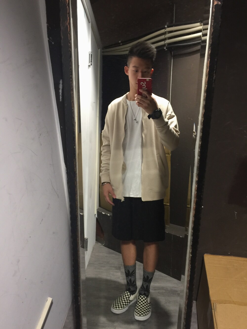 「シンプル、夏、カジュアルコーデ、デニム、ootd、オトナカジュアル、Dr.Martens、summer」｜「Championのアイテム（カーゴパンツ、ブラック系）」を使った、JasonOLBさん（メンズ・170cm）の夏コーディネートの1枚目の写真