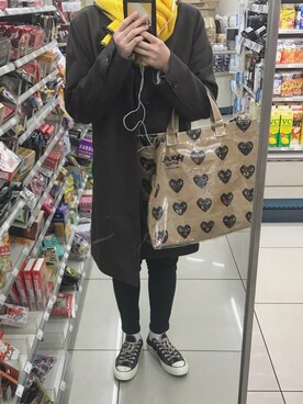 「comme des garcons play」｜ミナミさん（レディース・157cm）の春コーディネート