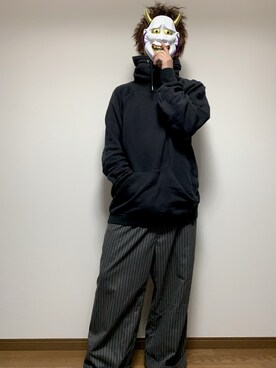 「印のアイテム（パーカー、ブラック系）」を使った、古着の白鬼さん（メンズ・168cm）の春コーディネート