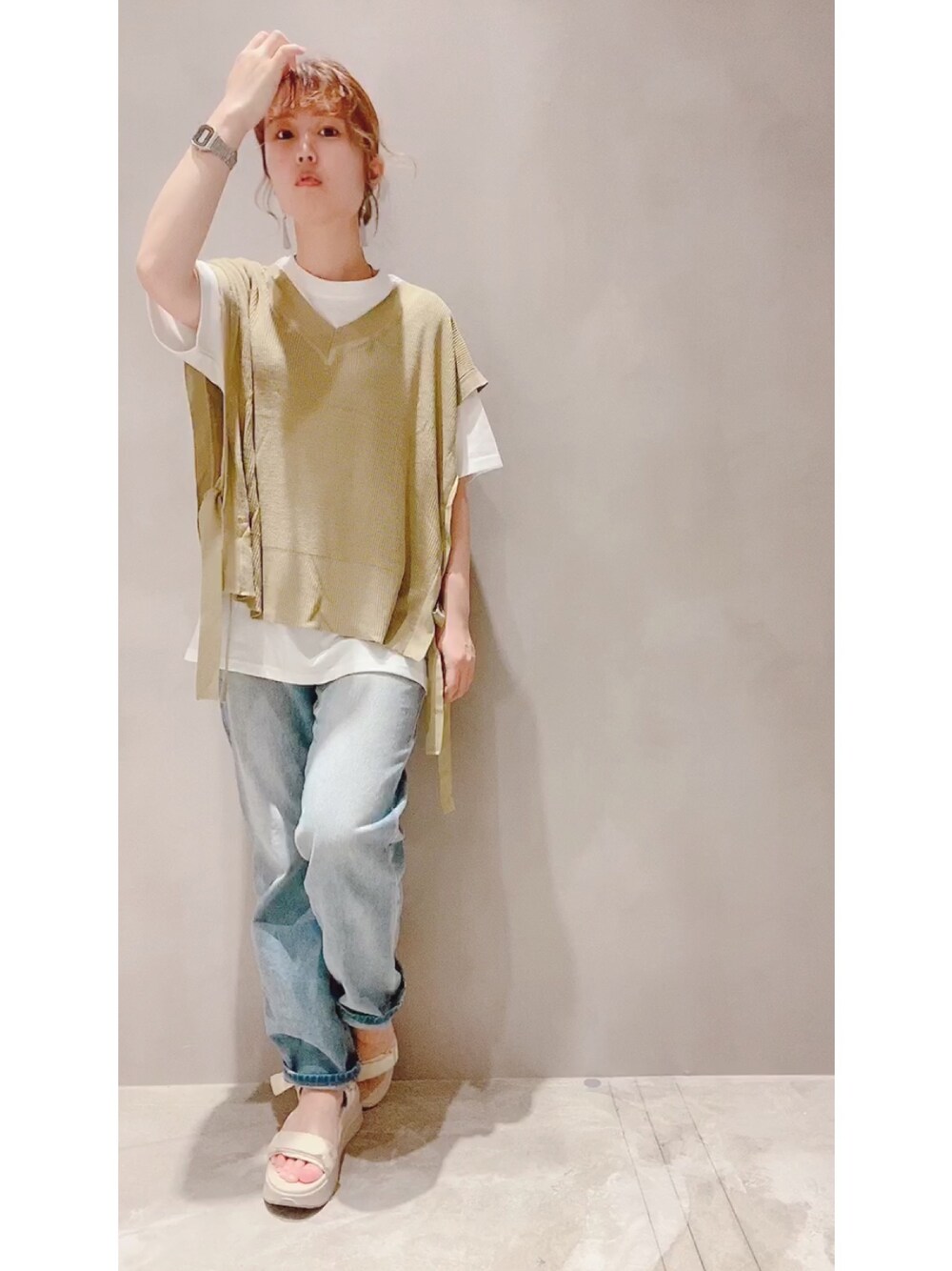 「カジュアルコーデ、お仕事コーデ、休日スタイル、パンツスタイル、おしゃれさんと繋がりたい、サンダル、カジュアル、カジュアルガーリー、春夏コーデ、プチプラコーデ」｜「koeのアイテム（トップス、グリーン系）」を使った、rinpipipiさん（レディース・156cm）の春コーディネートの1枚目の写真