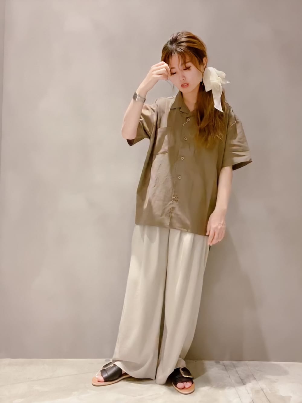 「オトナカジュアル、大人女子、おしゃれさんと繋がりたい、シンプル、ラクチンコーデ、ワイドパンツ、リネン、オープンカラーシャツ、ビッグシルエット、いいね、save、フォローお願いします🤑」｜「koeのオープンカラーシャツ＊（シャツ/ブラウス、イエロー系）」を使った、rinpipipiさん（レディース・156cm）の夏コーディネートの1枚目の写真