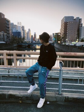 「HUF（ハフ）のアイテム（スウェット）」を使った、mhiroさん（メンズ・171cm）の冬コーディネート