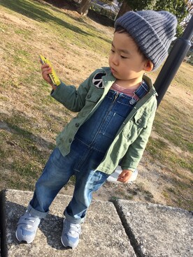 「MARKEY'S（マーキーズ）のアイテム（サロペット/オーバーオール、ブルー系）」を使った、yuki_sin1roさん（キッズ）の冬コーディネート