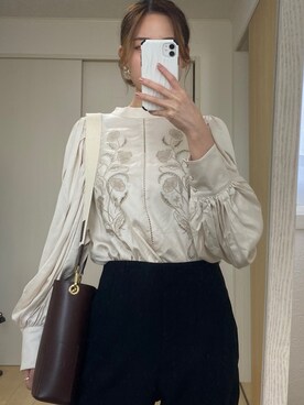 AmeriVINTAGE LADY EMBROIDERY PUFF BLOUSE