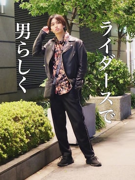 「ITEMS URBANRESEARCH（アイテムズ アーバンリサーチ）のアイテム（ライダースジャケット）」を使った、中岡 圭さん（メンズ・168cm）の秋コーディネート