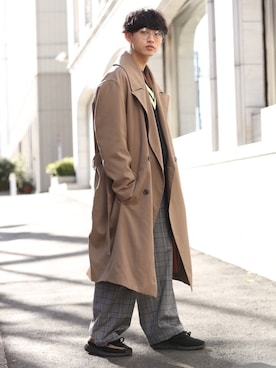 「no brand（ノーブランド）のアイテム（トレンチコート）」を使った、中岡 圭さん（メンズ・168cm）の冬コーディネート
