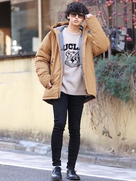 「UNIQLO（ユニクロ）のWOMEN ウルトラストレッチジーンズ（デニムパンツ）」を使った、中岡 圭さん（メンズ・168cm）の冬コーディネート