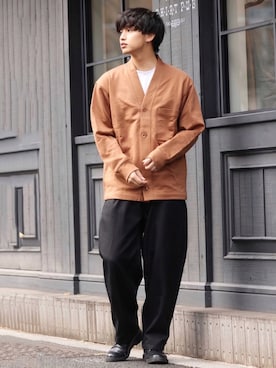 「アイテム（カーディガン/ボレロ、ブラウン系）」を使った、中岡 圭さん（メンズ・168cm）の冬コーディネート