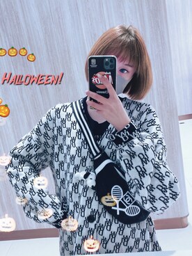 WE11DONE（ウェルダン）の「BLACK WD1 GRAPHIC MIX LOGO SWEATER