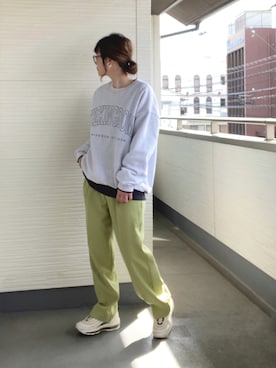 「ピスタチオ」｜「アイテム（スウェット）」を使った、teeemoeさん（レディース・157cm）の春コーディネート