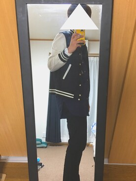 「BEAMS（ビームス）のアイテム（スタジャン）」を使った、くらうんさん（メンズ・177cm）の春コーディネート
