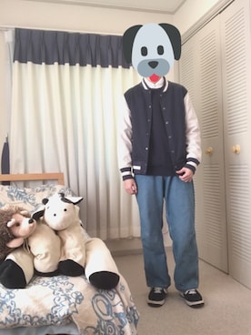 「tk.TAKEO KIKUCHI（ティーケータケオキクチ）のアイテム（スタジャン）」を使った、とうふくん。さん（メンズ・170cm）の秋コーディネート