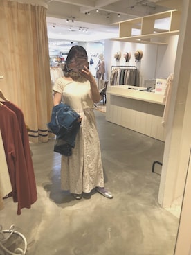 「シルバーシューズ」｜「アイテム（デニムジャケット）」を使った、つさん（レディース・157cm）の春コーディネート