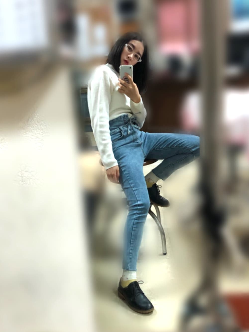 「ootd、休閒搭配、夏、白T、复古、丹寧、街頭穿搭、日系极简、UNIQLO、女の子」｜「UNIQLOのアイテム（Tシャツ/カットソー、ベージュ系）」を使った、aphrodite0201さん（レディース・156cm）の夏コーディネートの1枚目の写真