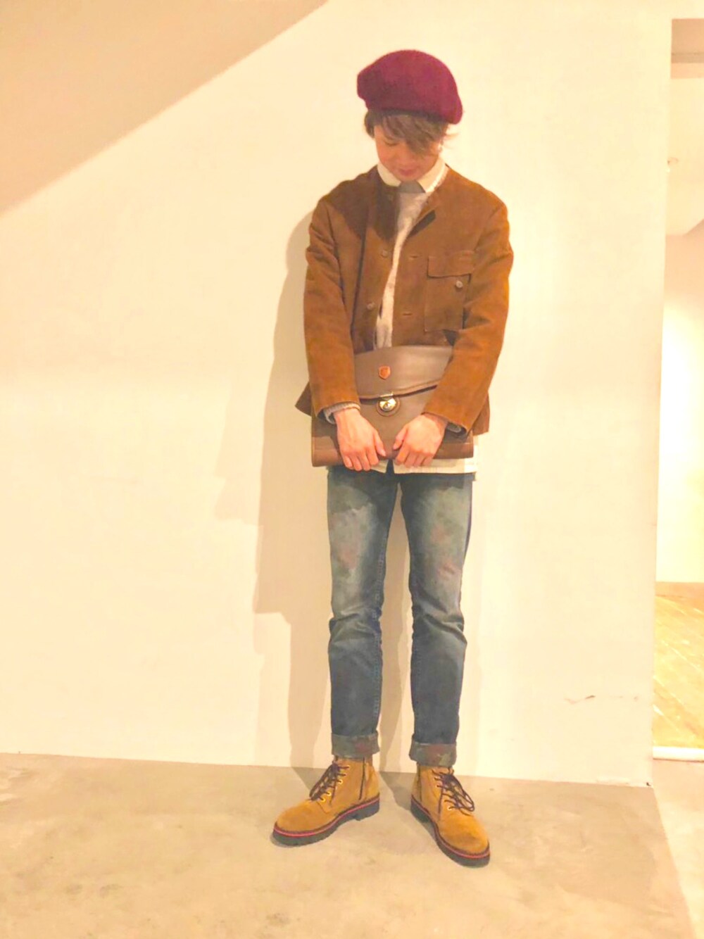 「冬、コンバース」｜「GUのアイテム（シャツ/ブラウス、ホワイト系）」を使った、きょうのすけさん（メンズ・181cm）の冬コーディネートの1枚目の写真