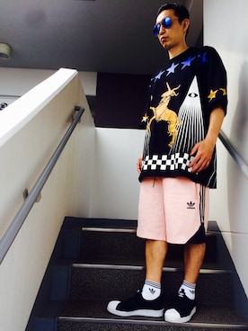 「adidas Originals（アディダスオリジナルス）のアイテム（その他パンツ、ピンク系）」を使った、maruさん（メンズ・167cm）の夏コーディネート