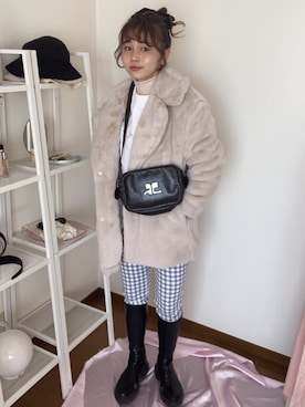 「H&M（エイチ・アンド・エム）のアイテム（ムートンコート）」を使った、senzaki sayaさん（レディース・158cm）の冬コーディネート