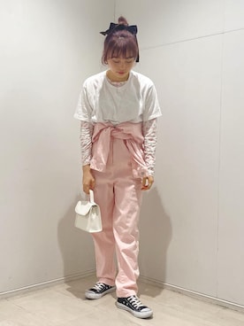 「Charles Chaton（シャルルシャトン）のアイテム（サロペット/オーバーオール）」を使った、senzaki sayaさん（レディース・158cm）の春コーディネート