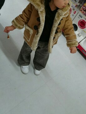 「adidas（アディダス）のアイテム（スニーカー、ホワイト系）」を使った、R.さん（キッズ・120cm）の春コーディネート