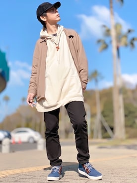 「BASQUE magenta（バスクマゼンタ）のアイテム（パーカー）」を使った、しょう🐤🐦🐧しばらく休みますさん（メンズ・173cm）の春コーディネート