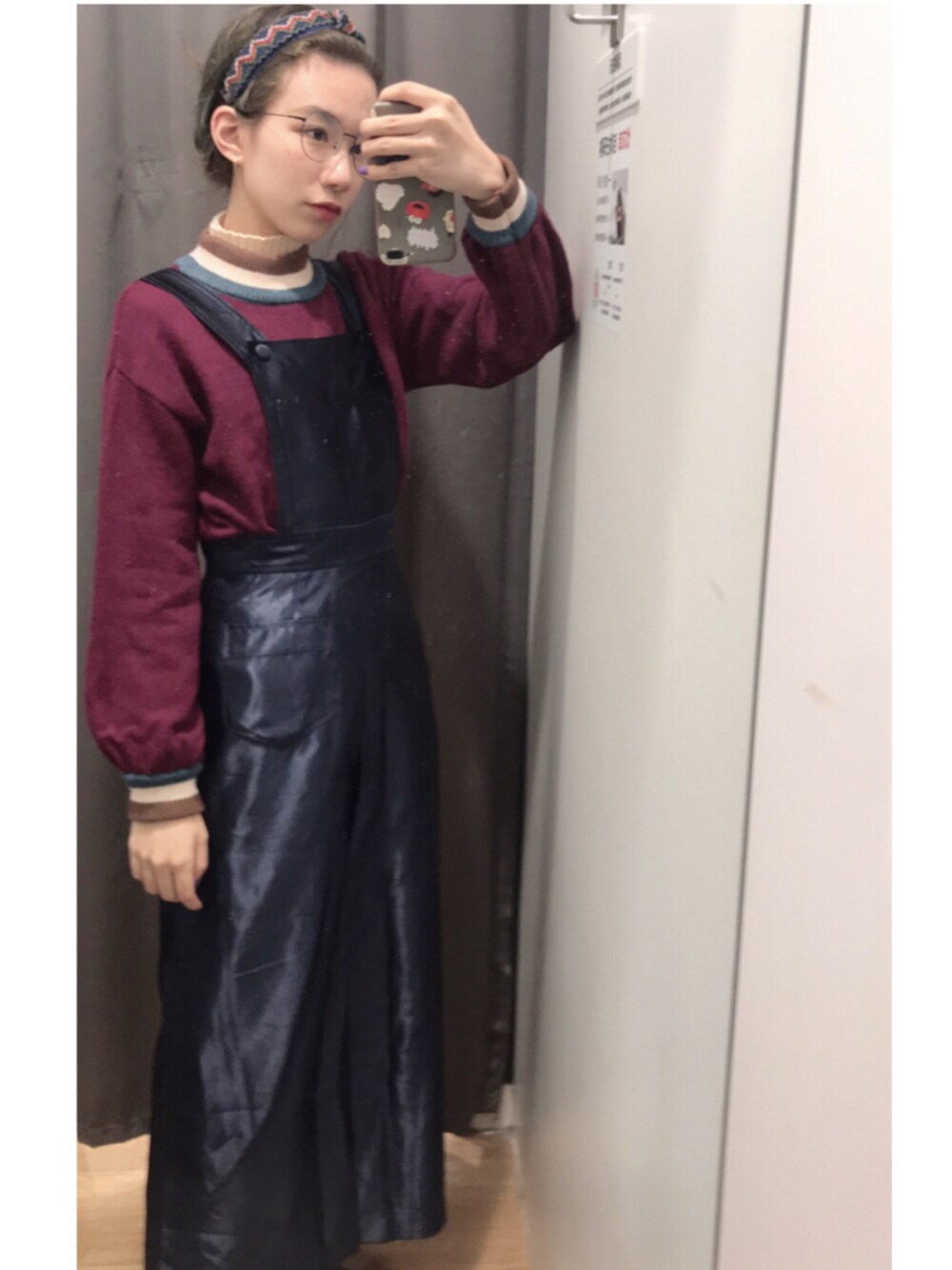 「大人カジュアル、大人コーデ、今日のコーデ」｜「SLYのアイテム（サロペット/オーバーオール、ブルー系）」を使った、irisさん（レディース・166cm）の冬コーディネートの1枚目の写真
