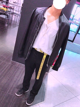 「GU（ジーユー）のアイテム（スラックス、ブラック系）」を使った、ゆーひさん（メンズ・170cm）の秋コーディネート