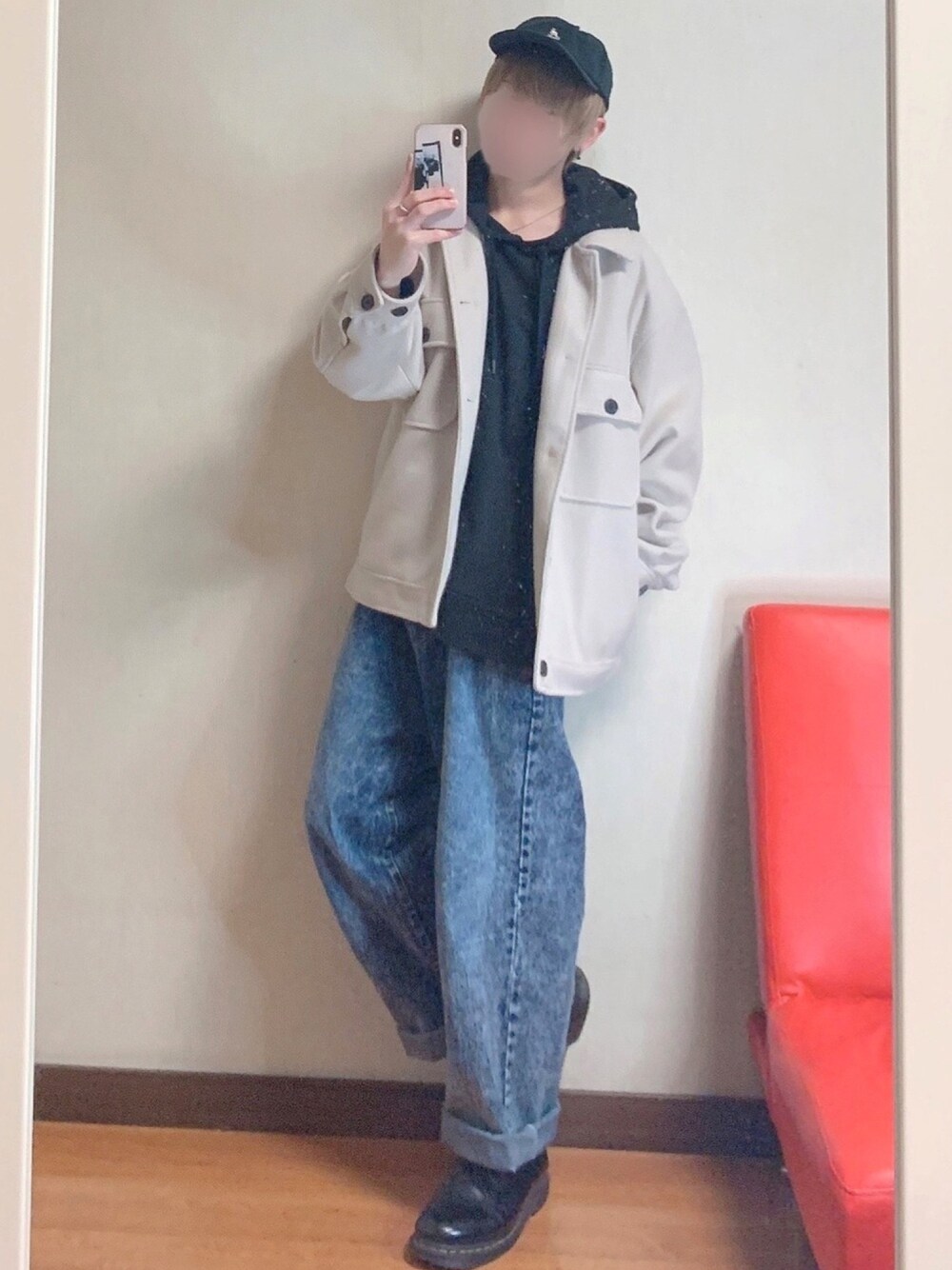 「キャップ、デニム、ラフ、シンプル、カジュアルコーデ、今日のコーデ、休日スタイル、低身長、冬、いいね、save、フォローお願いします🤑」｜「Loose/ルースの【Loose】オーバーサイズ フェイクメルトン ビックポケット CPOブルゾン（ブルゾン、ホワイト系）」を使った、ユノさん（メンズ・165cm）の冬コーディネートの1枚目の写真