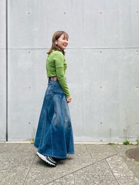 「アイテム（デニムスカート）」を使った、🅂🄰🄺🄸🄺🄾さん（レディース・154cm）の春コーディネート