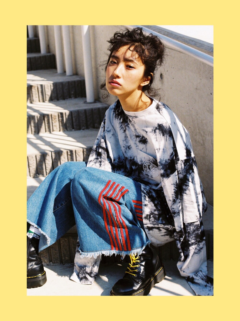 「春コーデ、カジュアルコーデ、シンプル、ストリート、おだんごヘアー、中田クルミ」｜「Little sunny biteのアイテム（その他、ブラック系）」を使った、中田クルミさん（レディース・168cm）の春コーディネートの1枚目の写真