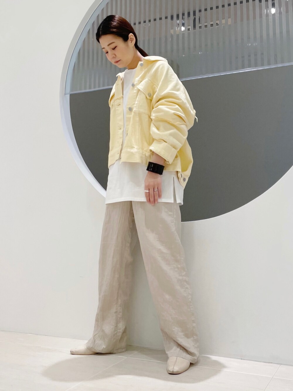 「私の推しブランド、KBF、KBF+、ootd、春コーデ、Gジャン、デニム、パンツスタイル、オトナカジュアル、低身長」｜「KBFのパッチワークGジャン（デニムジャケット、イエロー系）」を使った、きっしゃんさん（レディース・151cm）の冬コーディネートの1枚目の写真